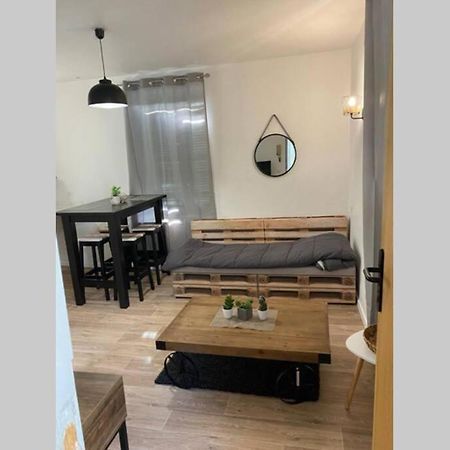 Charmant Petit Studio Au Coeur De Figeac Lägenhet Exteriör bild