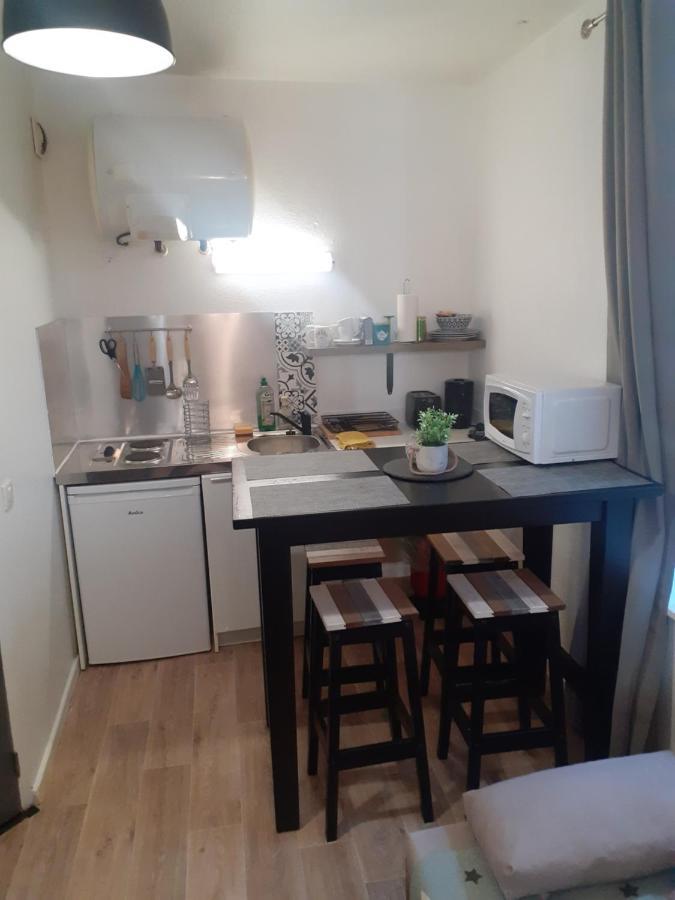 Charmant Petit Studio Au Coeur De Figeac Lägenhet Exteriör bild