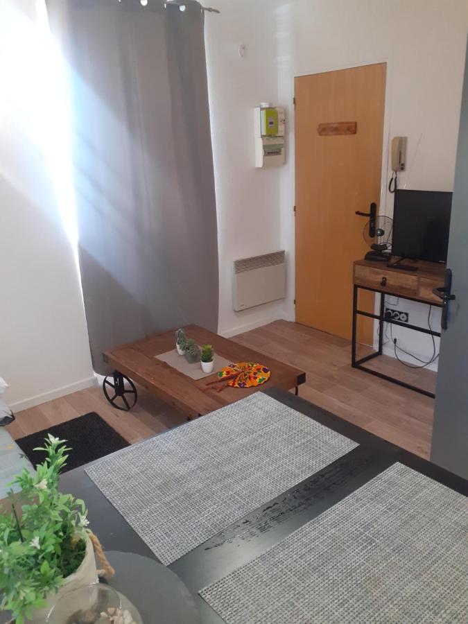 Charmant Petit Studio Au Coeur De Figeac Lägenhet Exteriör bild